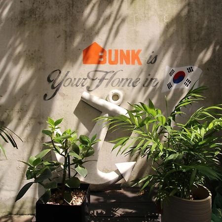 Bunk Guesthouse Hongdae Seoul Exterior photo